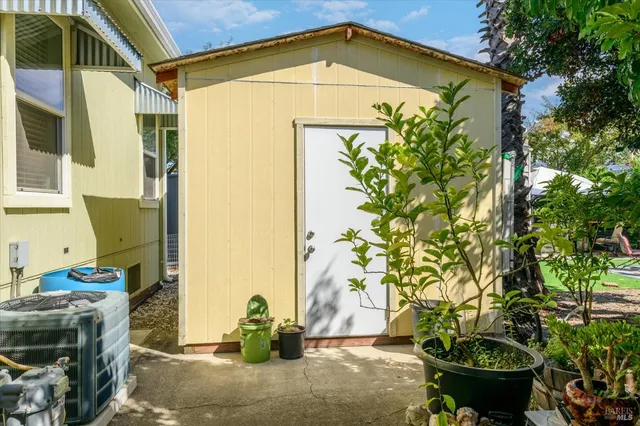 $350,000 | 2412 Foothill Boulevard, Unit 42, Calistoga, CA 94515