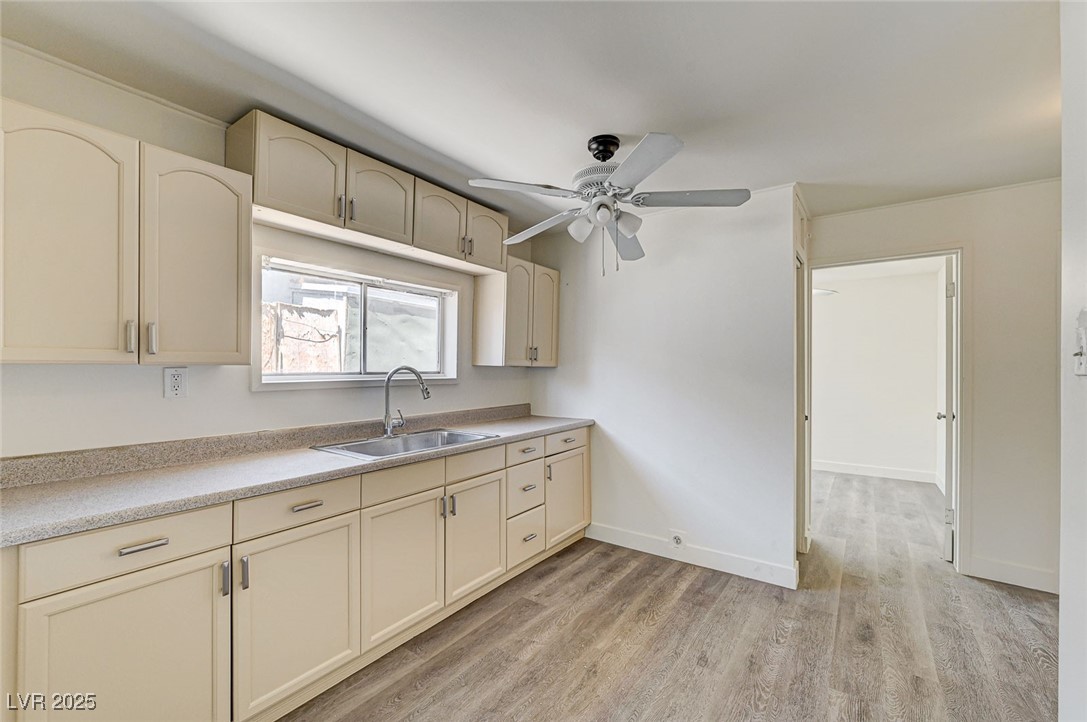 1405 East Bridger Avenue, Unit B Las Vegas, NV 89101 - Photo 21 of 30