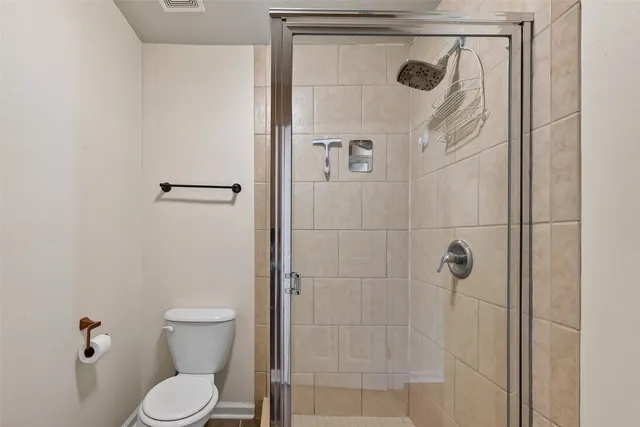 $275,000 | 11 Highland Drive, Bayou Vista, TX 77563