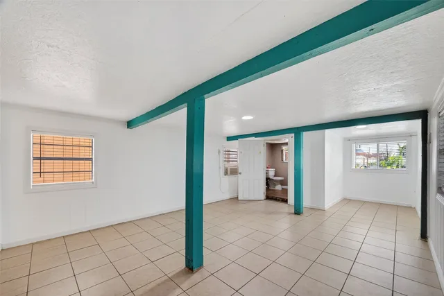 $275,000 | 11 Highland Drive, Bayou Vista, TX 77563