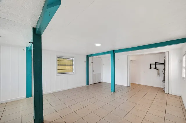 $275,000 | 11 Highland Drive, Bayou Vista, TX 77563