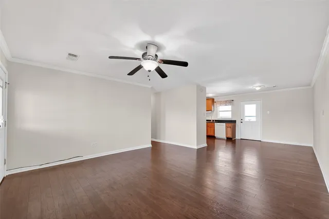 $275,000 | 11 Highland Drive, Bayou Vista, TX 77563