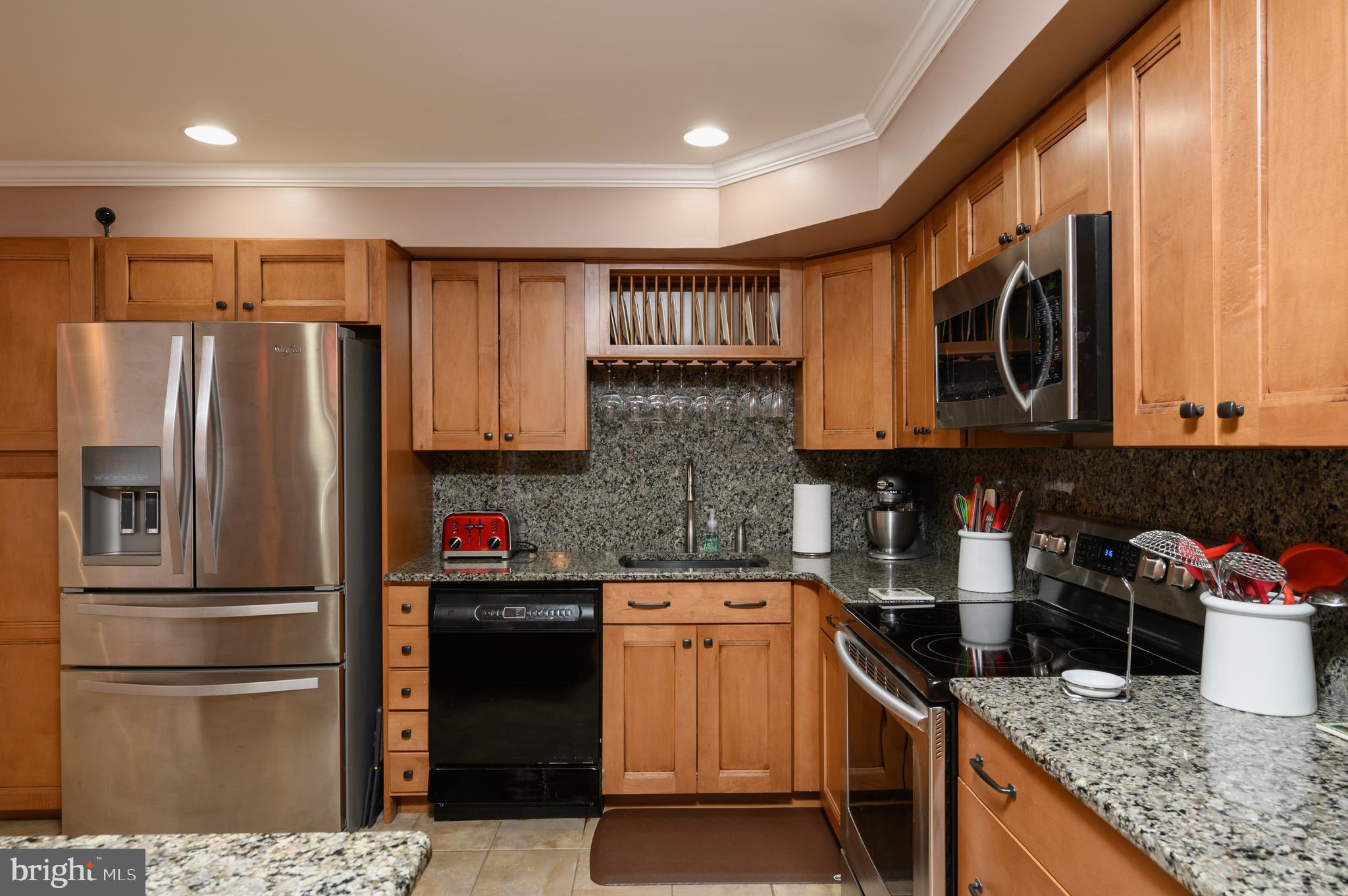 8 Rex Avenue, Unit 5 Philadelphia, PA 19118 - Photo 13 of 27 Kitchen