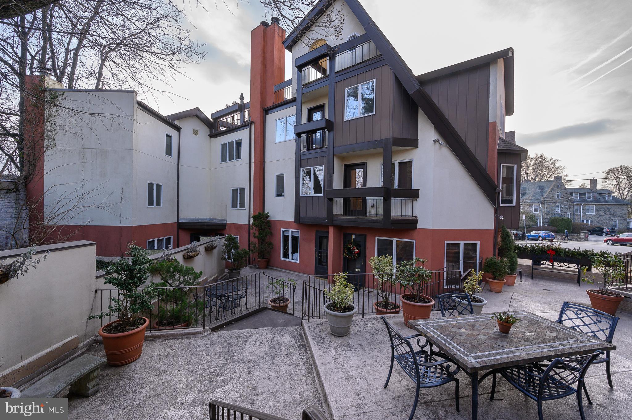 8 Rex Avenue, Unit 5 Philadelphia, PA 19118 - Photo 5 of 27 Outdoor Patio Area