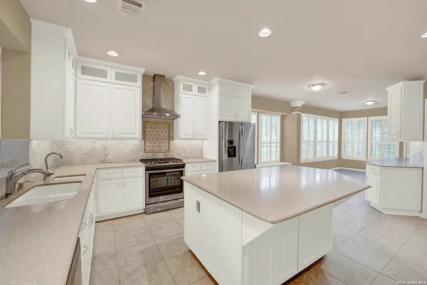 $3,900 | 21107 Paradise Pass, Garden Ridge, TX 78266