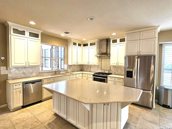 $3,900 | 21107 Paradise Pass, Garden Ridge, TX 78266