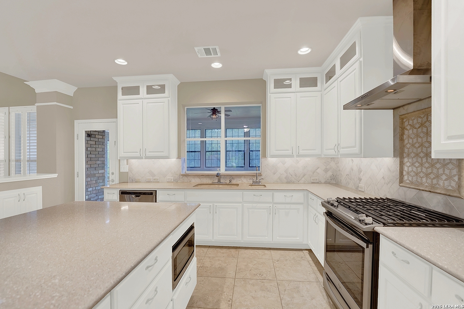 21107 Paradise Pass Garden Ridge, TX 78266 - Photo 21 of 72
