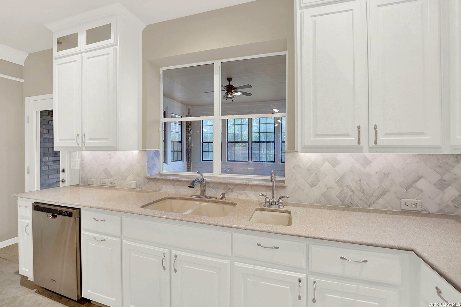 21107 Paradise Pass Garden Ridge, TX 78266 - Photo 23 of 72