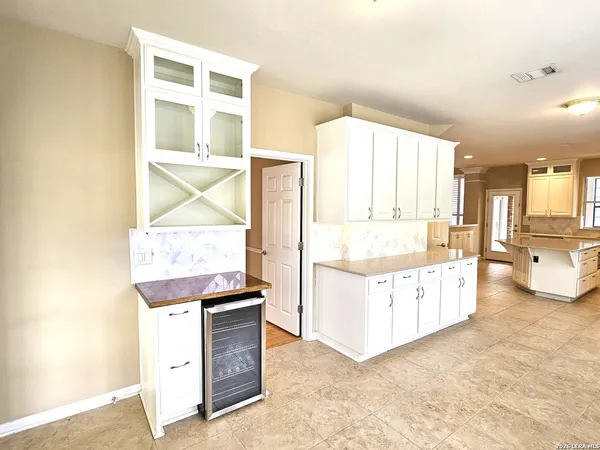 $3,900 | 21107 Paradise Pass, Garden Ridge, TX 78266