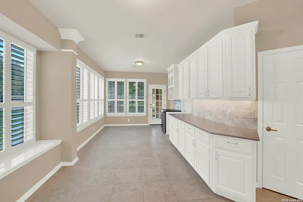 $3,900 | 21107 Paradise Pass, Garden Ridge, TX 78266