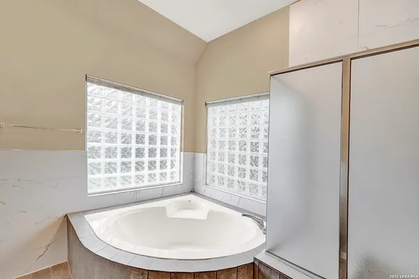 $3,900 | 21107 Paradise Pass, Garden Ridge, TX 78266