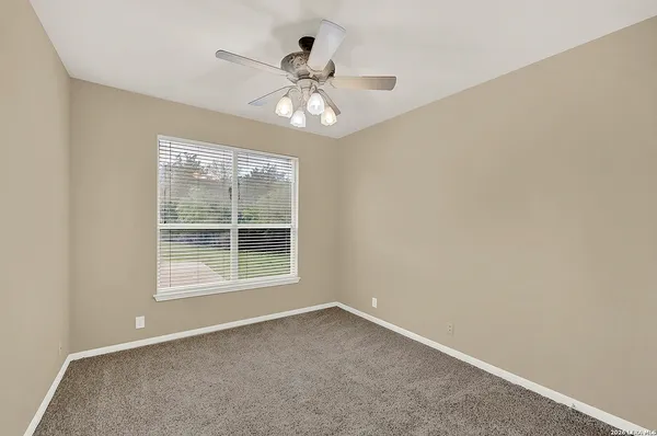 $3,900 | 21107 Paradise Pass, Garden Ridge, TX 78266