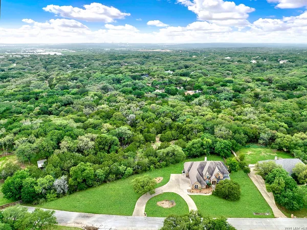 $3,900 | 21107 Paradise Pass, Garden Ridge, TX 78266