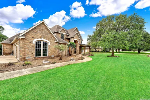 $3,900 | 21107 Paradise Pass, Garden Ridge, TX 78266