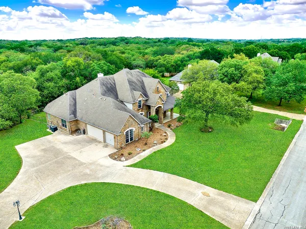 $3,900 | 21107 Paradise Pass, Garden Ridge, TX 78266