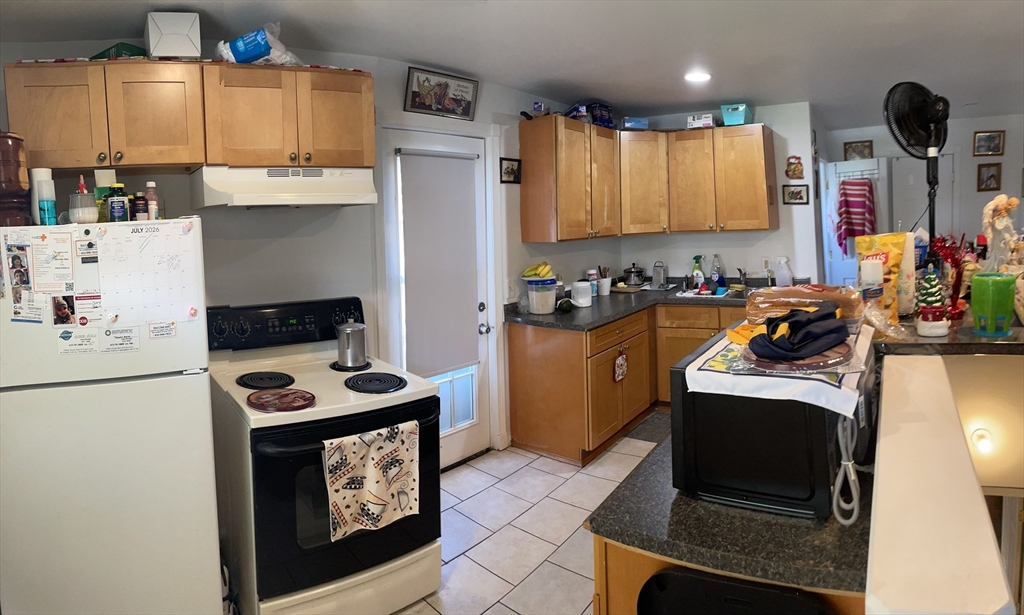 40 Ames Street Springfield, MA 01104 - Photo 2 of 14