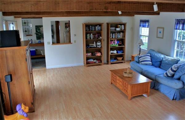 304 Oak Neck Road Barnstable, MA 02601 - Photo 2 of 17 Gallery Image 2