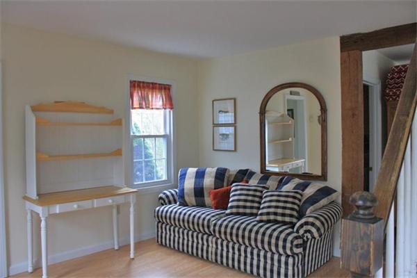 304 Oak Neck Road Barnstable, MA 02601 - Photo 8 of 17 Gallery Image 8