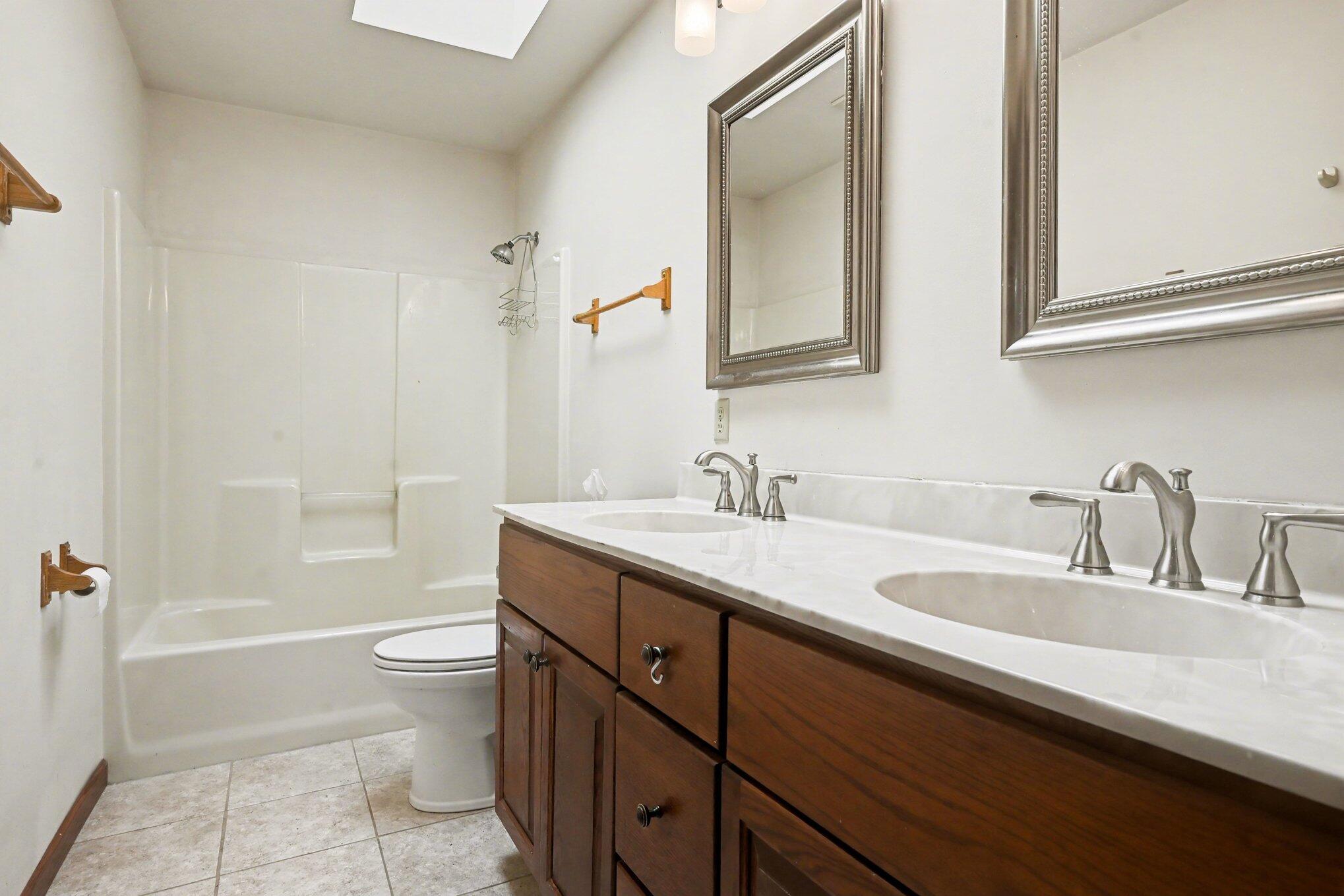 19656 Lakeshore Drive Three Rivers, MI 49093 - Photo 15 of 30 013_file_3663