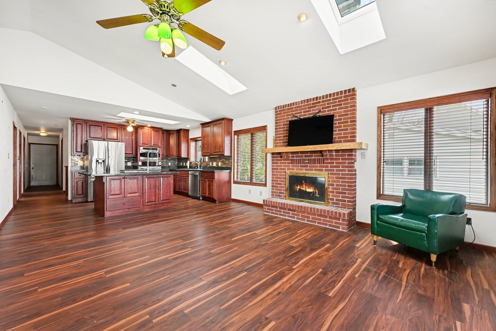 19656 Lakeshore Drive Three Rivers, MI 49093 - Photo 6 of 31 006_file_9716