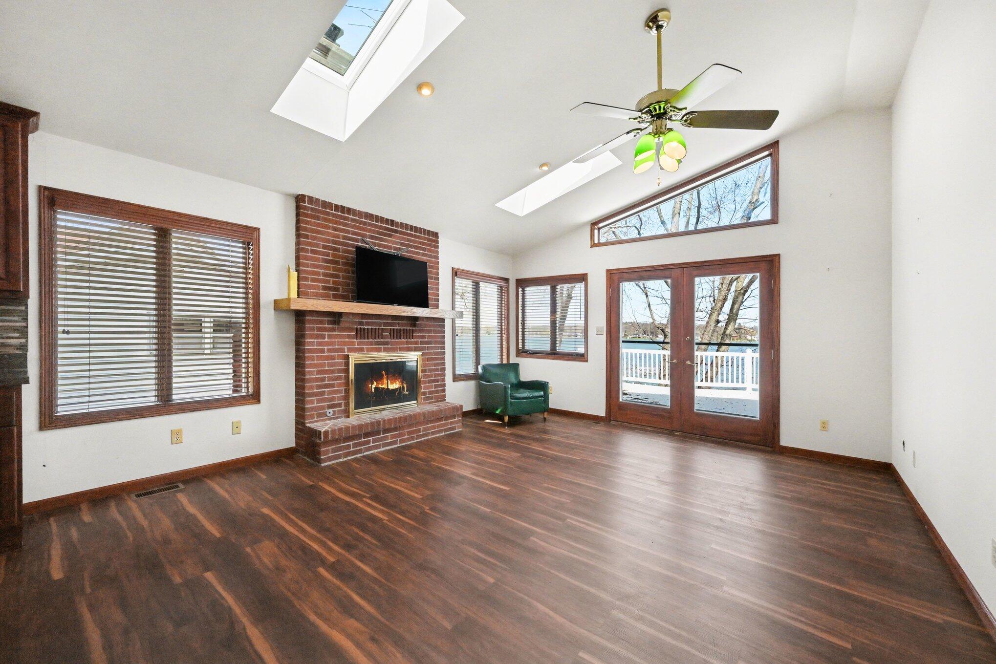 19656 Lakeshore Drive Three Rivers, MI 49093 - Photo 6 of 30 004_file_1270