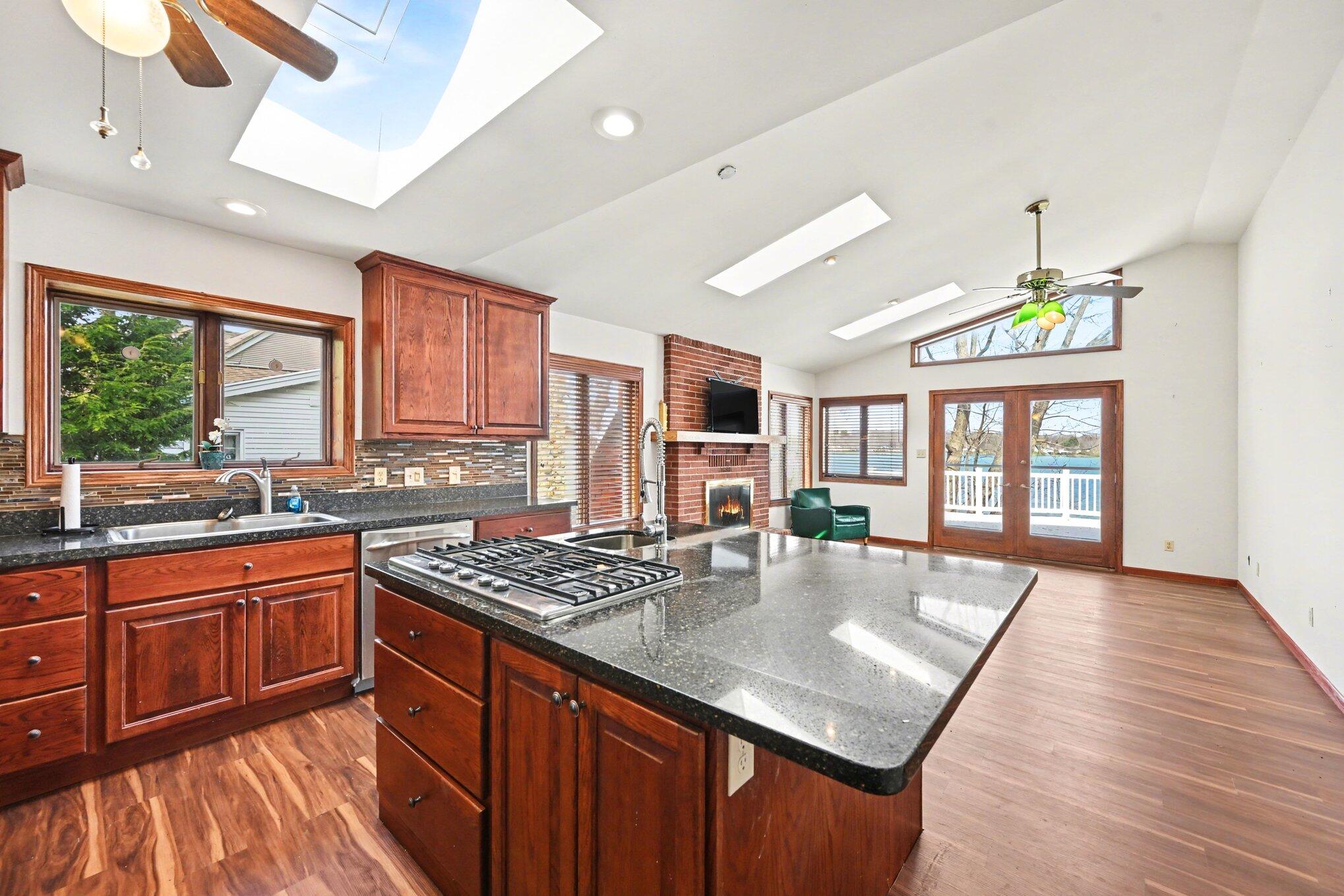 19656 Lakeshore Drive Three Rivers, MI 49093 - Photo 9 of 30 008_file_4238