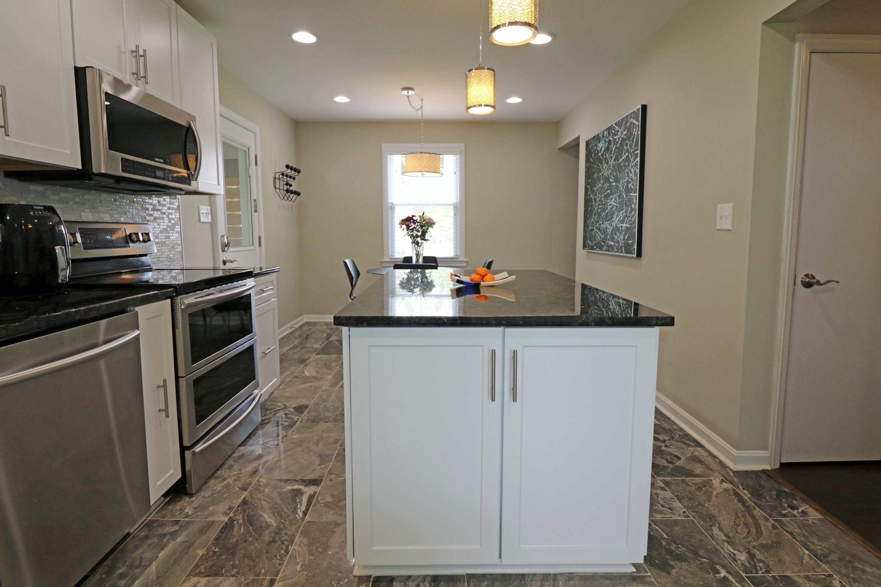2620 Chester Road Columbus, OH 43221 - Photo 14 of 53