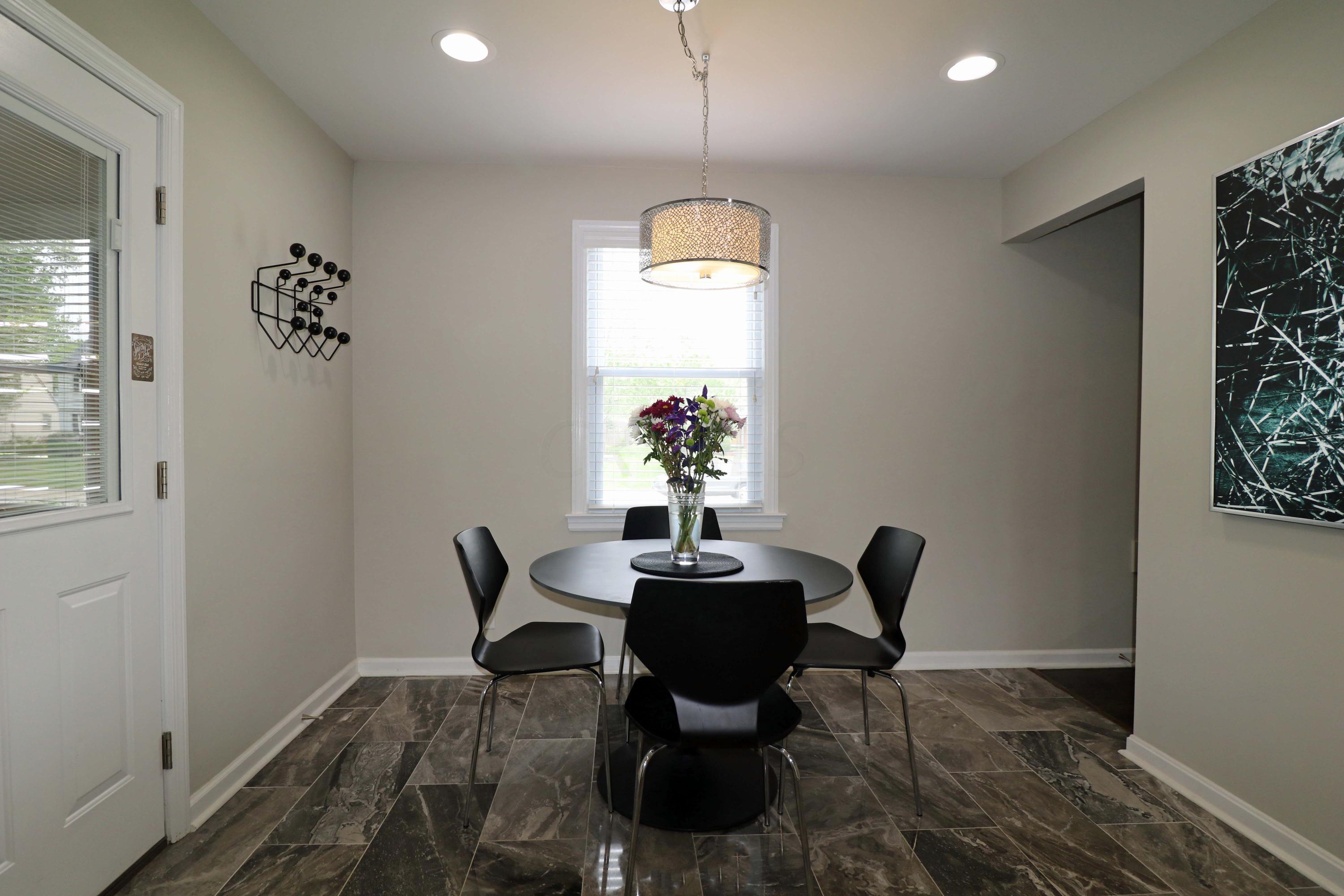 2620 Chester Road Columbus, OH 43221 - Photo 15 of 53