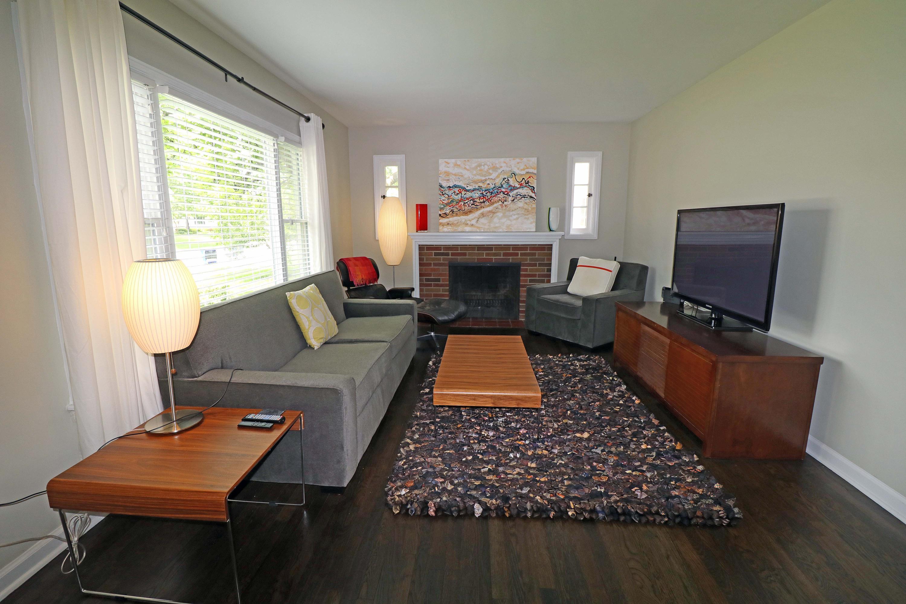 2620 Chester Road Columbus, OH 43221 - Photo 4 of 53