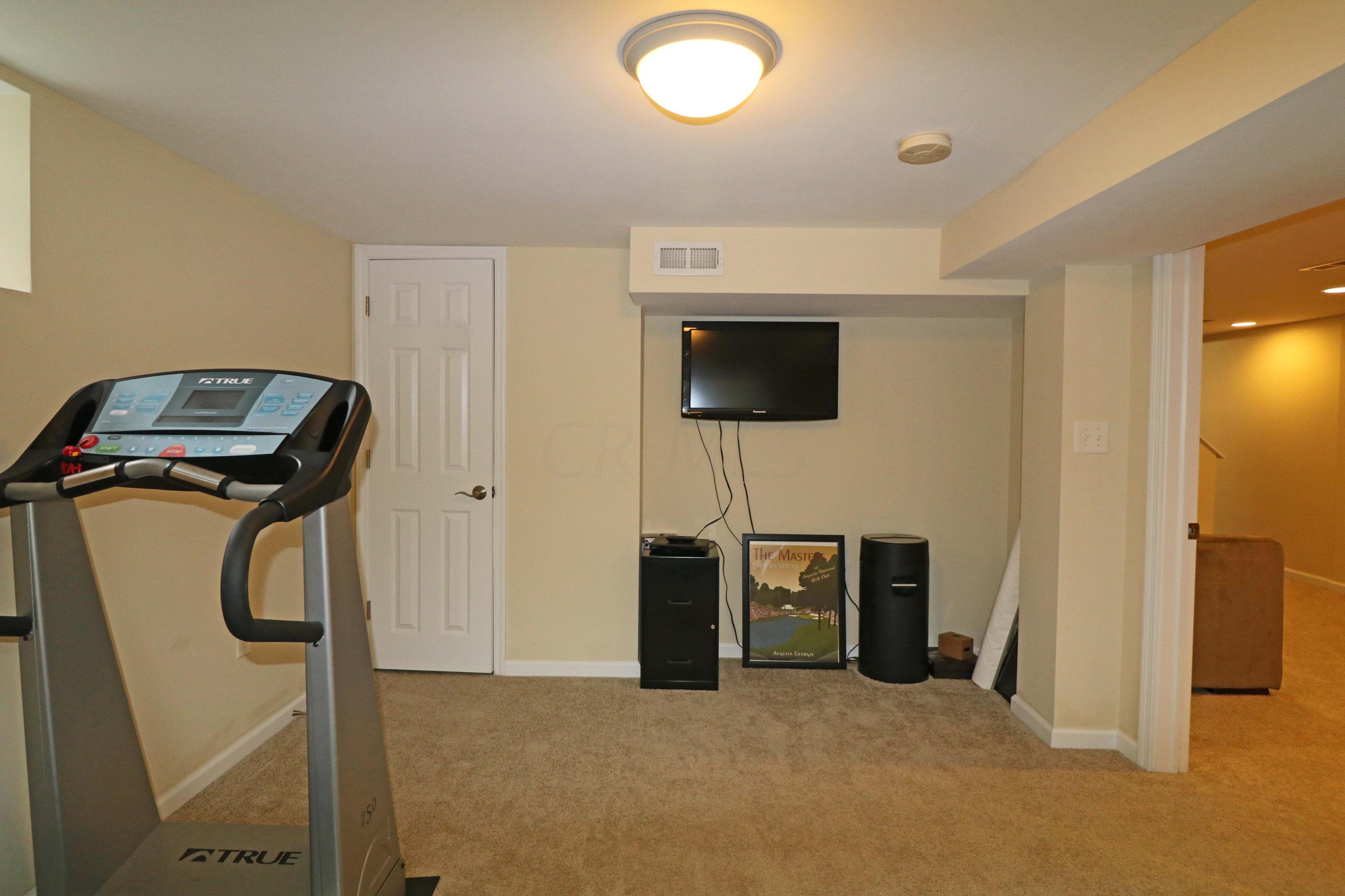 2620 Chester Road Columbus, OH 43221 - Photo 42 of 53