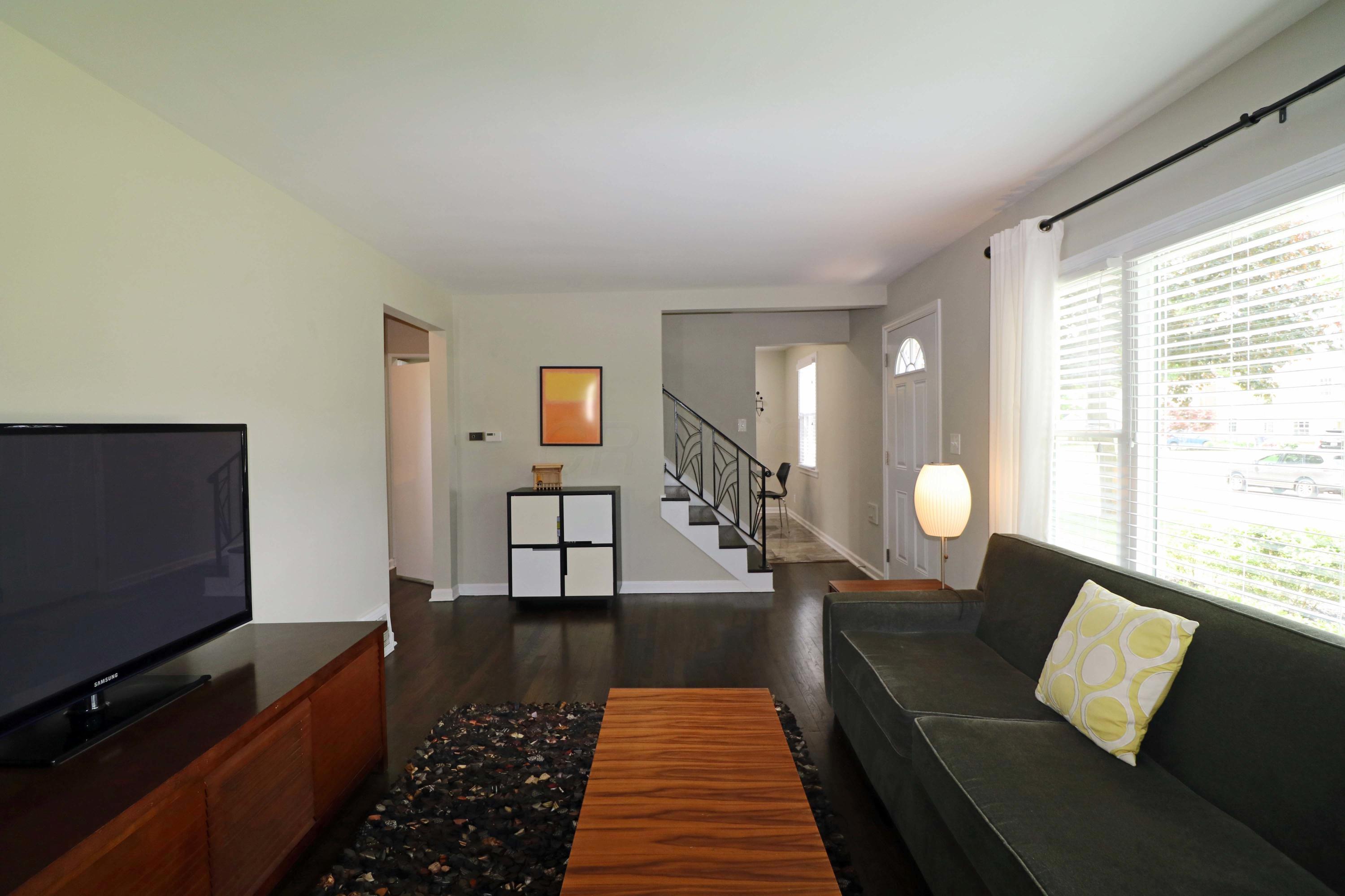 2620 Chester Road Columbus, OH 43221 - Photo 6 of 53
