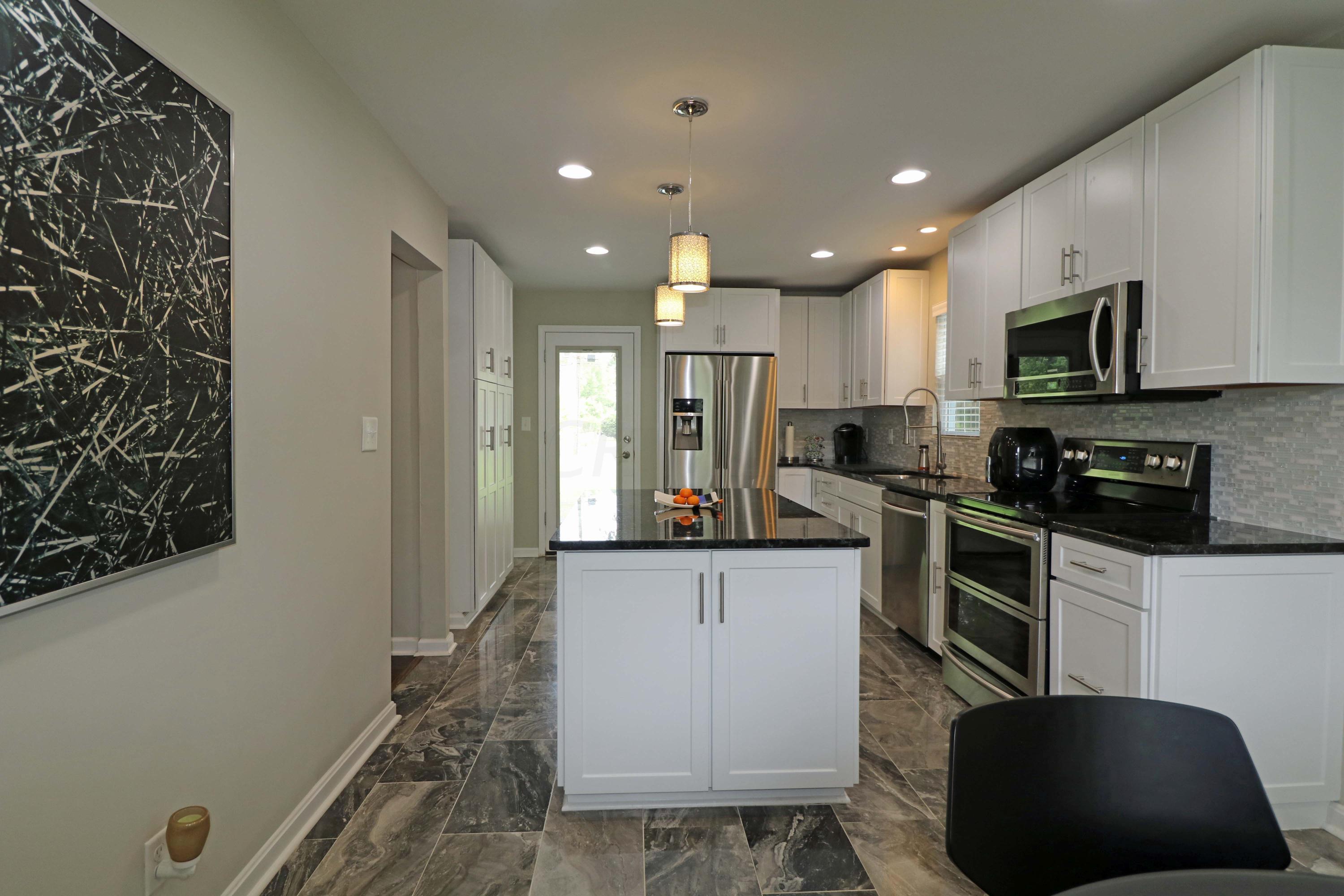 2620 Chester Road Columbus, OH 43221 - Photo 8 of 53