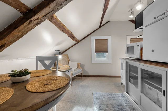 $899,000 | 27 Old State Road, Epping, NH 03042