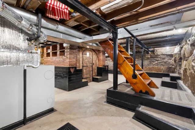 $899,000 | 27 Old State Road, Epping, NH 03042