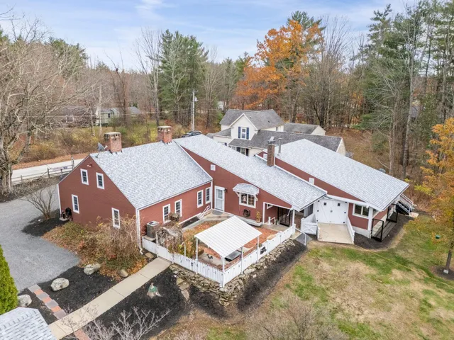 $899,000 | 27 Old State Road, Epping, NH 03042