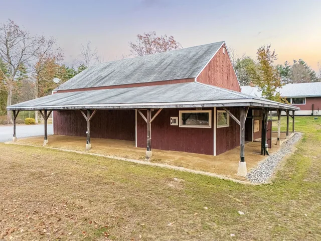 $949,000 | 27 Old State Road, Epping, NH 03042