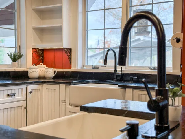 $899,000 | 27 Old State Road, Epping, NH 03042