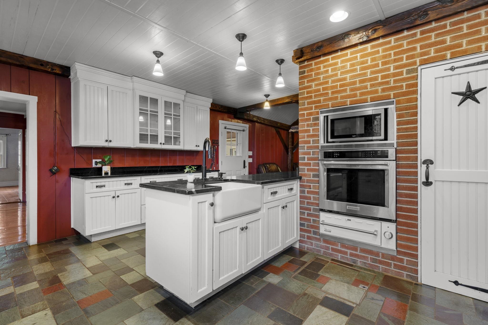 27 Old State Road Epping, NH 03042 - Photo 9 of 60