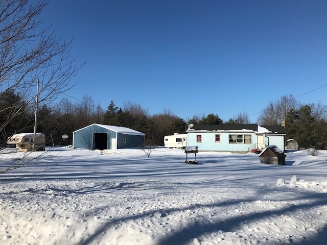 8440 King Road Benzonia, MI 49616 - Photo 1 of 19 1872145.JPG