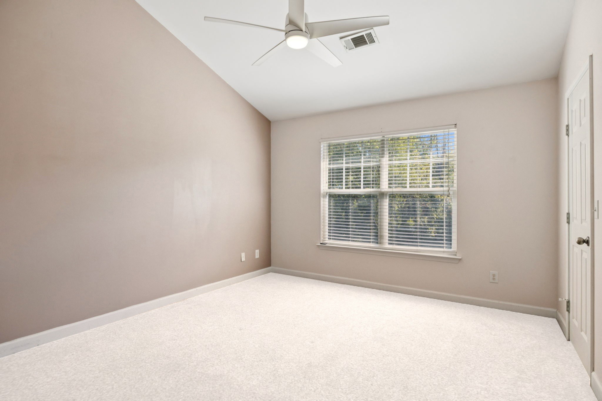 1832 Lincoya Bay Drive Nashville, TN 37214 - Photo 30 of 33 an empty room with a empty space and windows