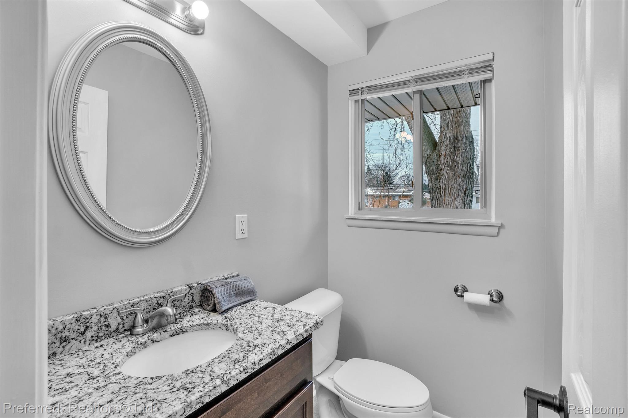 23685 Ripple Creek Novi, MI 48375 - Photo 19 of 40 Gallery Image 19