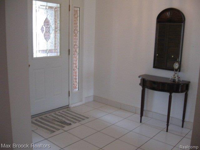16667 Wayne Road Livonia, MI 48154 - Photo 3 of 12 Add'l view of Foyer