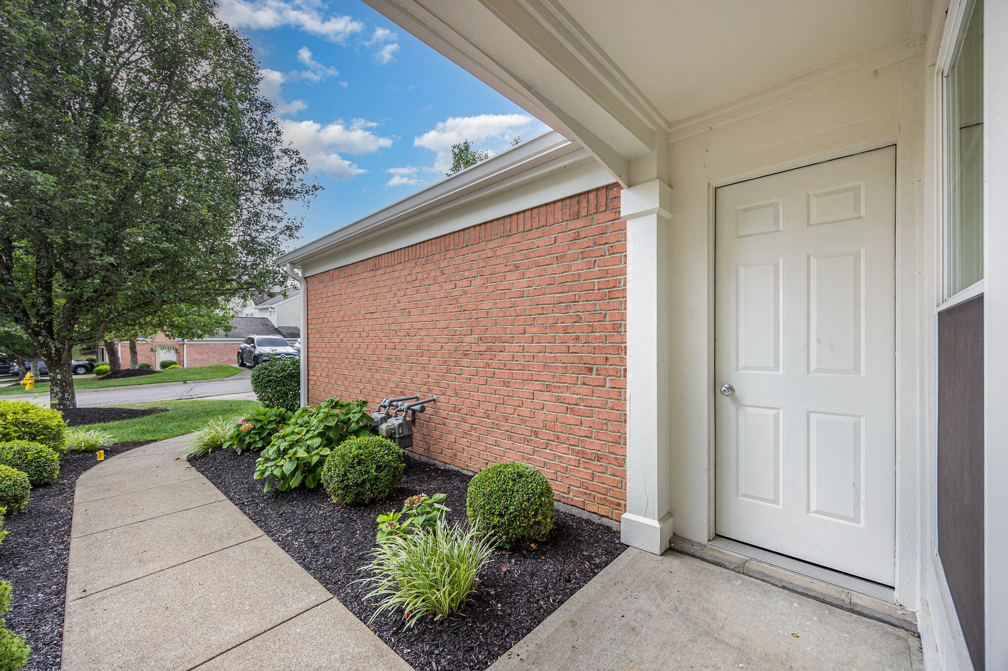 423 Springmill Drive Cold Spring, KY 41076 - Photo 4 of 29 Gallery Image 4