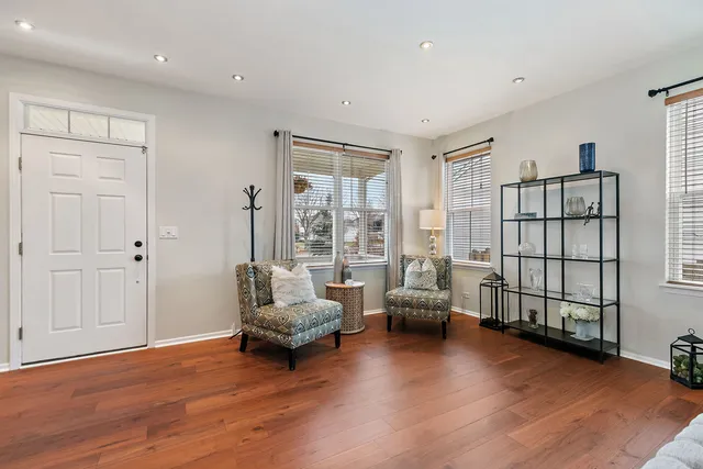 $499,999 | 502 Vernon Drive, Oswego, IL 60543