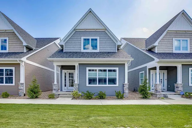 $814,900 | 1253 Echoes Circle, South Bend, IN 46617