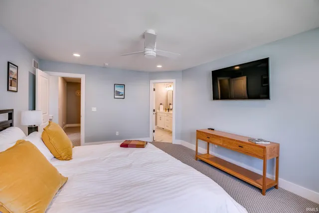 $814,900 | 1253 Echoes Circle, South Bend, IN 46617