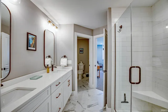 $814,900 | 1253 Echoes Circle, South Bend, IN 46617