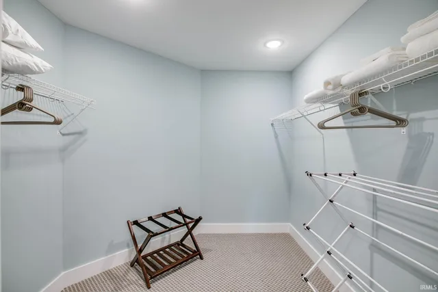 $814,900 | 1253 Echoes Circle, South Bend, IN 46617