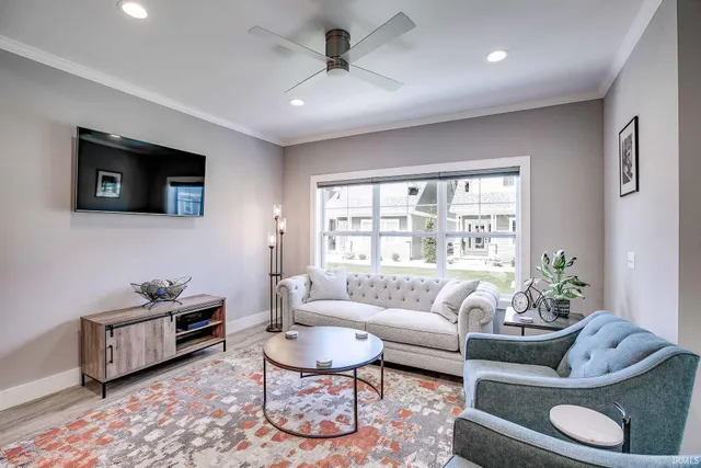 $814,900 | 1253 Echoes Circle, South Bend, IN 46617