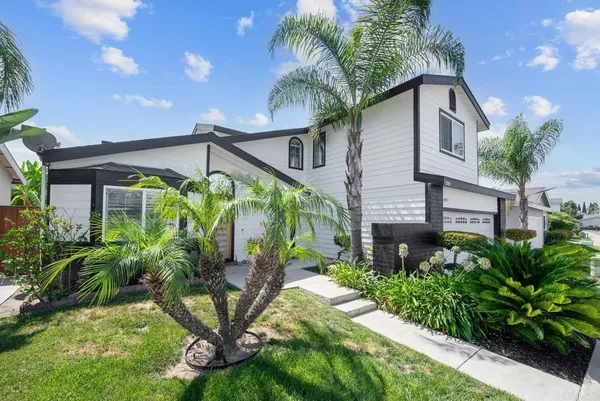 $899,999 | 2010 Bridgeport, Chula Vista, CA 91913